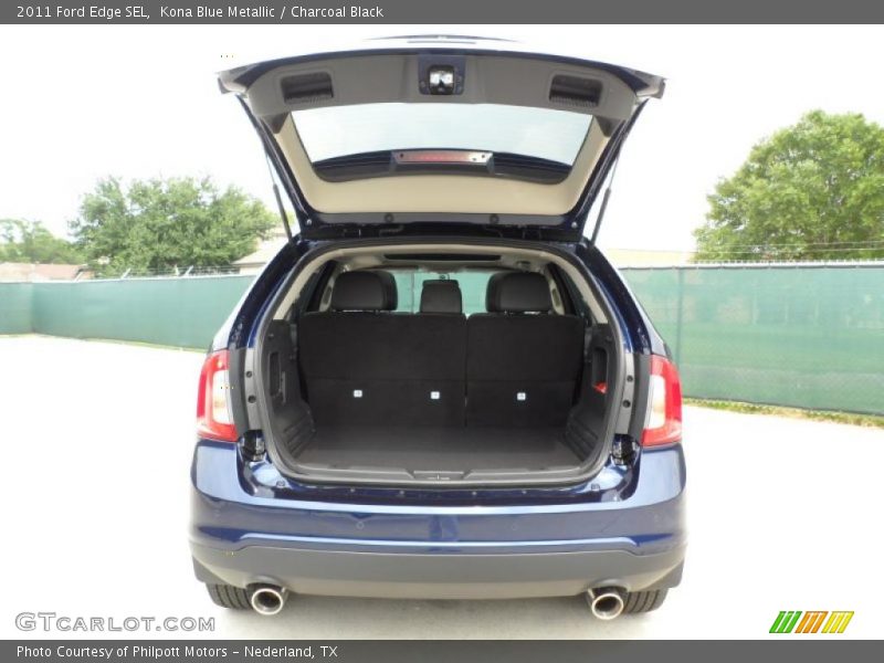  2011 Edge SEL Trunk