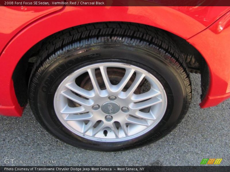 Vermillion Red / Charcoal Black 2008 Ford Focus SE Sedan