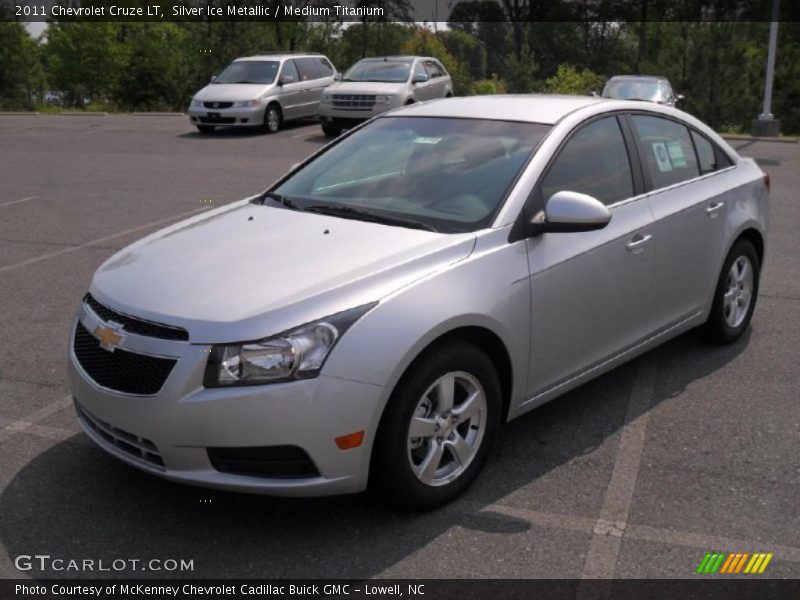 Silver Ice Metallic / Medium Titanium 2011 Chevrolet Cruze LT