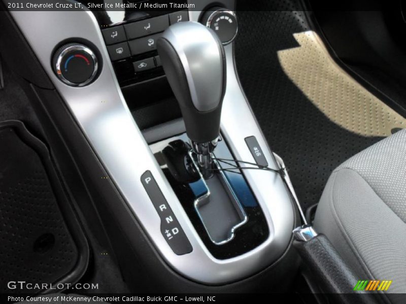 Silver Ice Metallic / Medium Titanium 2011 Chevrolet Cruze LT