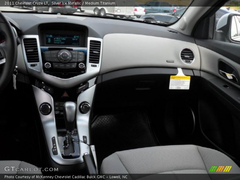 Silver Ice Metallic / Medium Titanium 2011 Chevrolet Cruze LT
