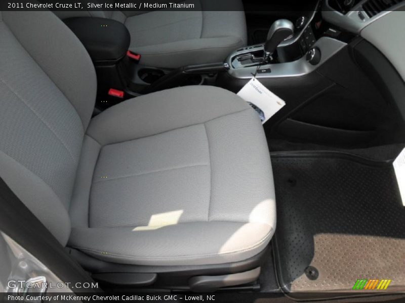 Silver Ice Metallic / Medium Titanium 2011 Chevrolet Cruze LT