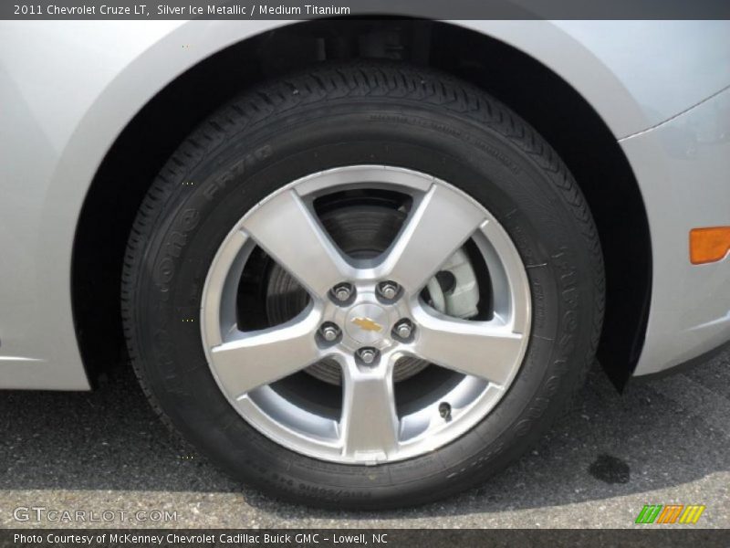 Silver Ice Metallic / Medium Titanium 2011 Chevrolet Cruze LT