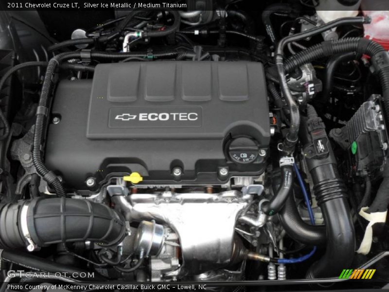 Silver Ice Metallic / Medium Titanium 2011 Chevrolet Cruze LT