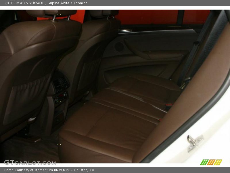 Alpine White / Tobacco 2010 BMW X5 xDrive30i