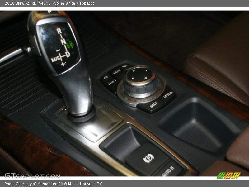 Alpine White / Tobacco 2010 BMW X5 xDrive30i