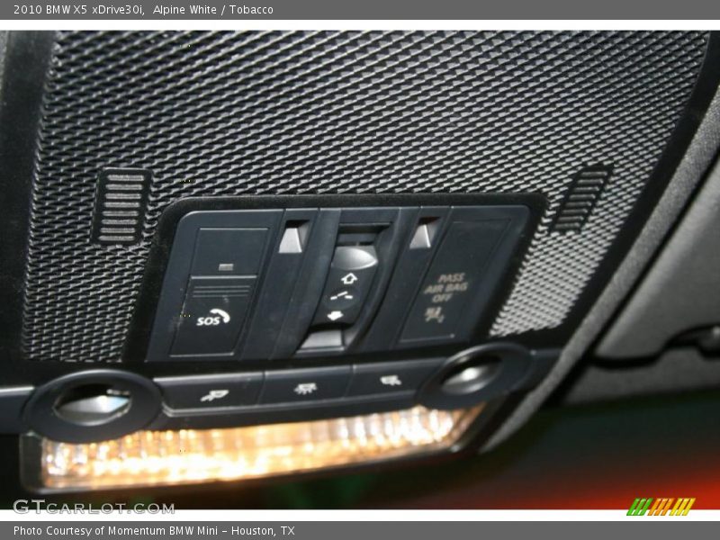 Alpine White / Tobacco 2010 BMW X5 xDrive30i