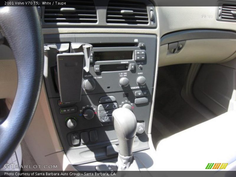 White / Taupe 2001 Volvo V70 T5