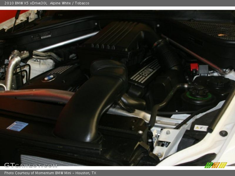Alpine White / Tobacco 2010 BMW X5 xDrive30i