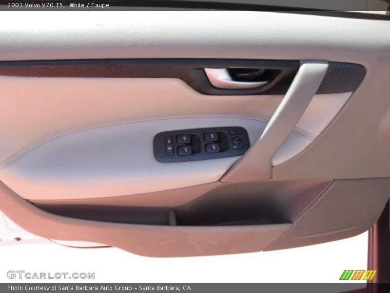 White / Taupe 2001 Volvo V70 T5