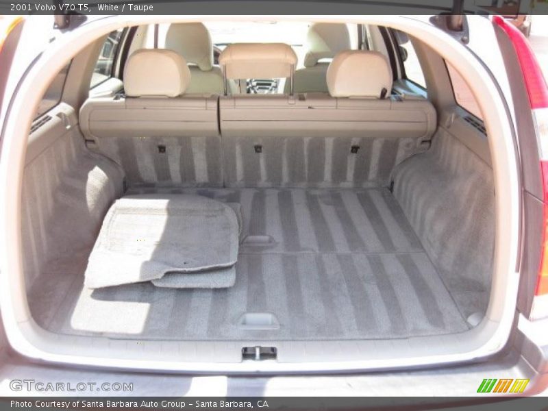 White / Taupe 2001 Volvo V70 T5