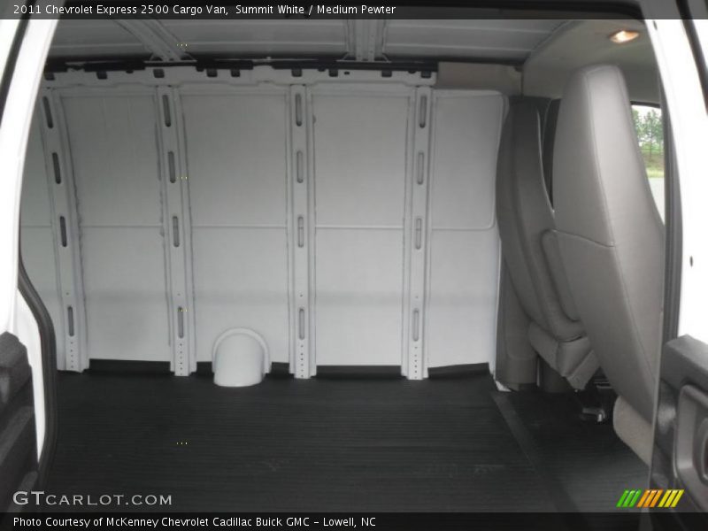 Summit White / Medium Pewter 2011 Chevrolet Express 2500 Cargo Van
