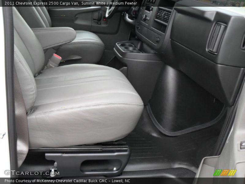 Summit White / Medium Pewter 2011 Chevrolet Express 2500 Cargo Van
