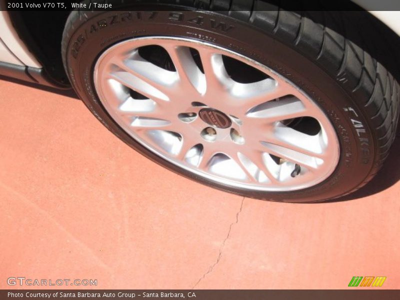 White / Taupe 2001 Volvo V70 T5