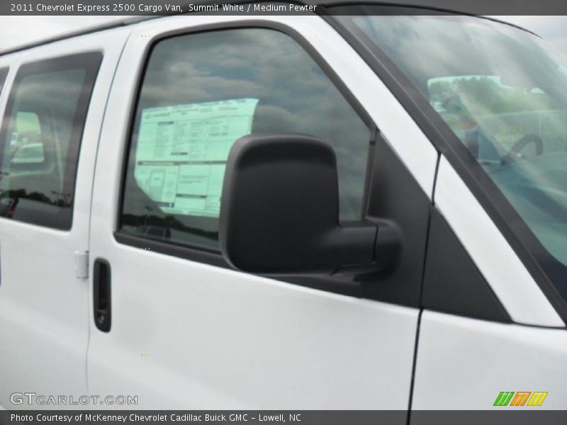 Summit White / Medium Pewter 2011 Chevrolet Express 2500 Cargo Van