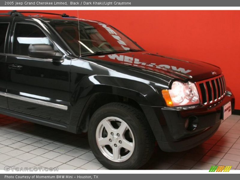 Black / Dark Khaki/Light Graystone 2005 Jeep Grand Cherokee Limited