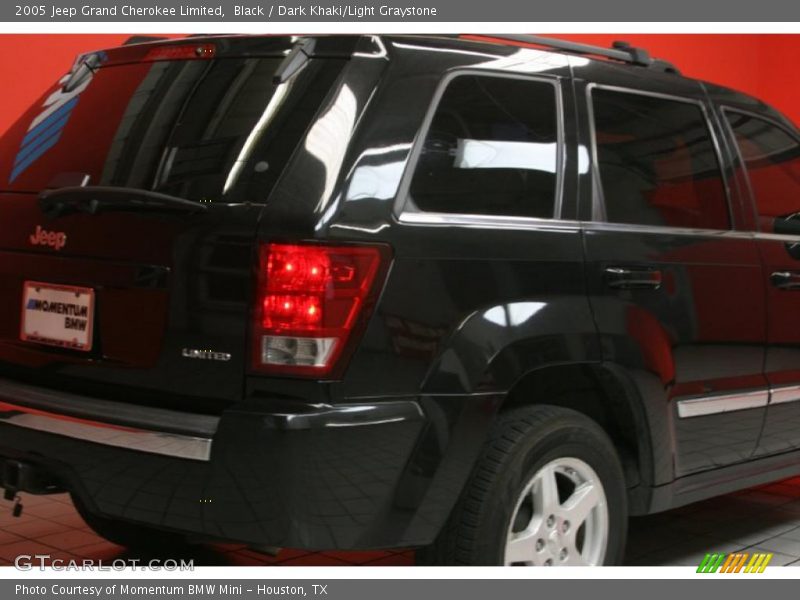 Black / Dark Khaki/Light Graystone 2005 Jeep Grand Cherokee Limited