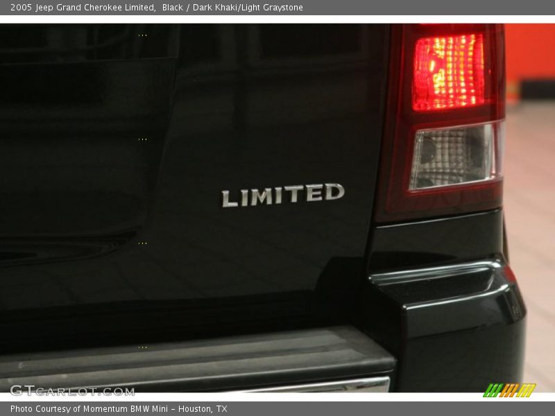 Black / Dark Khaki/Light Graystone 2005 Jeep Grand Cherokee Limited