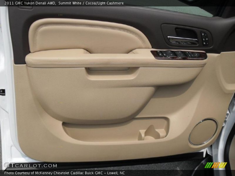 Summit White / Cocoa/Light Cashmere 2011 GMC Yukon Denali AWD
