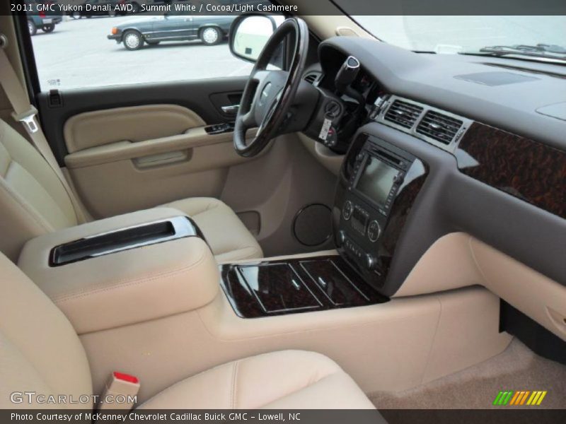 Summit White / Cocoa/Light Cashmere 2011 GMC Yukon Denali AWD