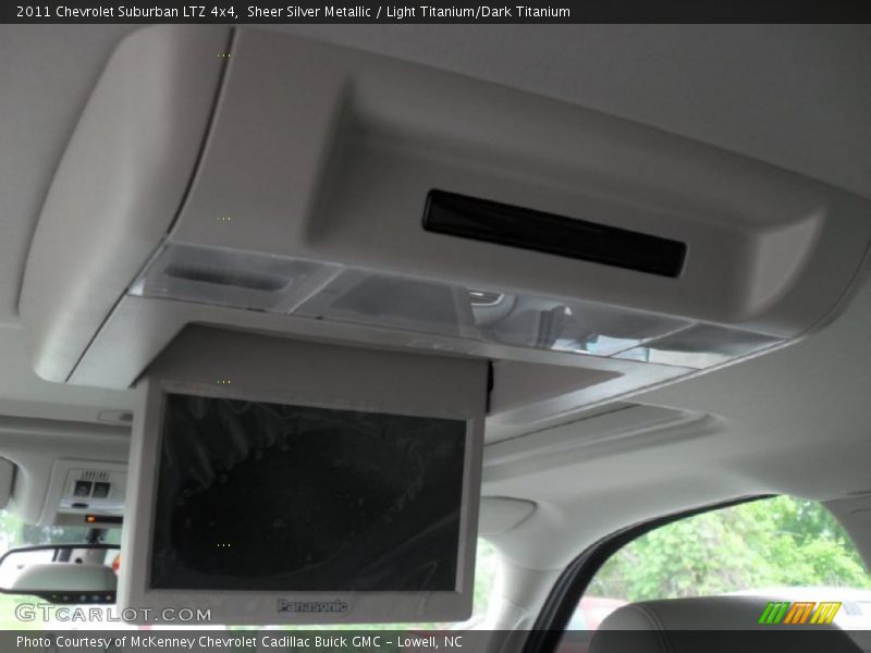 Sheer Silver Metallic / Light Titanium/Dark Titanium 2011 Chevrolet Suburban LTZ 4x4