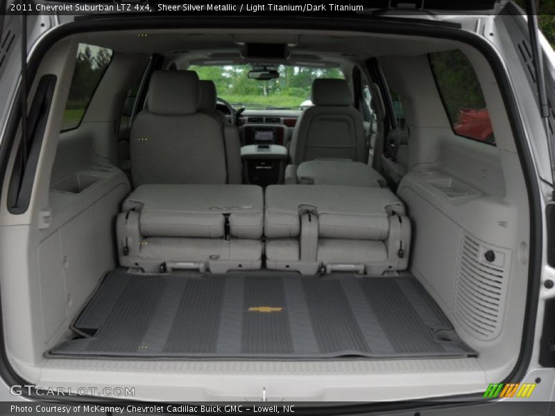 Sheer Silver Metallic / Light Titanium/Dark Titanium 2011 Chevrolet Suburban LTZ 4x4