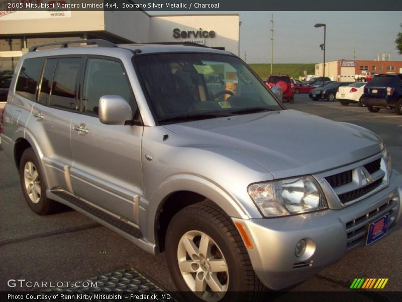 Soprano Silver Metallic / Charcoal 2005 Mitsubishi Montero Limited 4x4