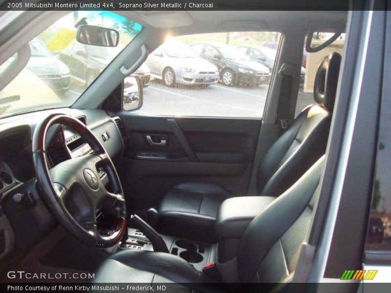 Soprano Silver Metallic / Charcoal 2005 Mitsubishi Montero Limited 4x4