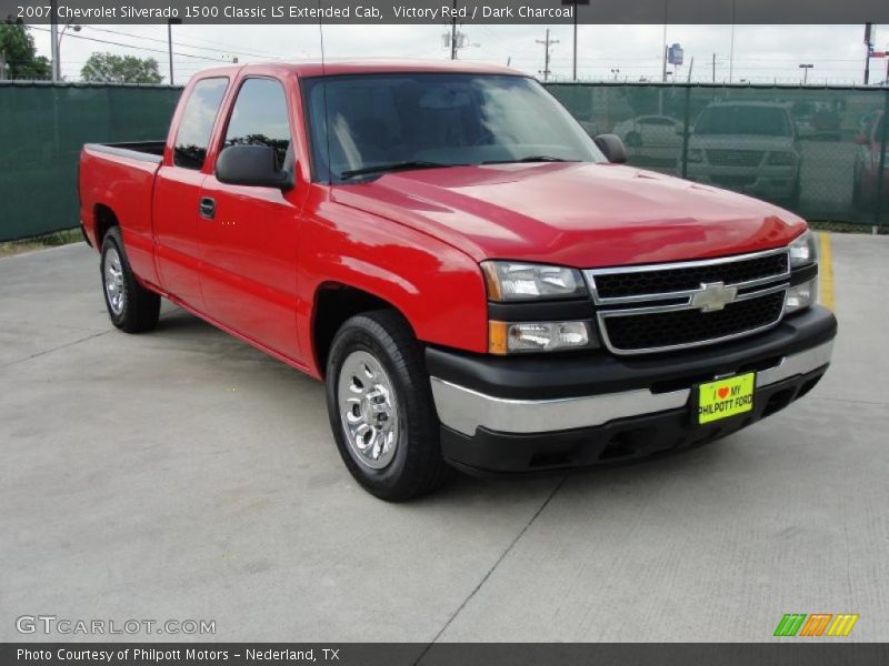 Victory Red / Dark Charcoal 2007 Chevrolet Silverado 1500 Classic LS Extended Cab