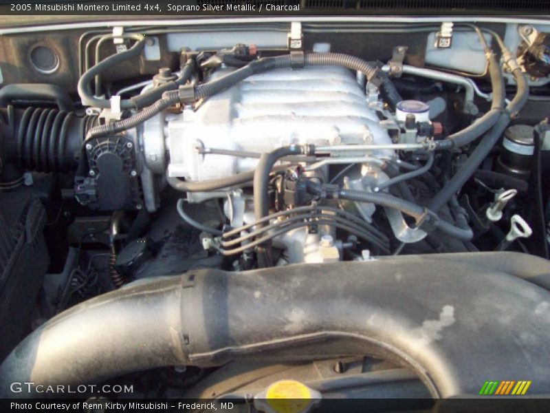 Soprano Silver Metallic / Charcoal 2005 Mitsubishi Montero Limited 4x4