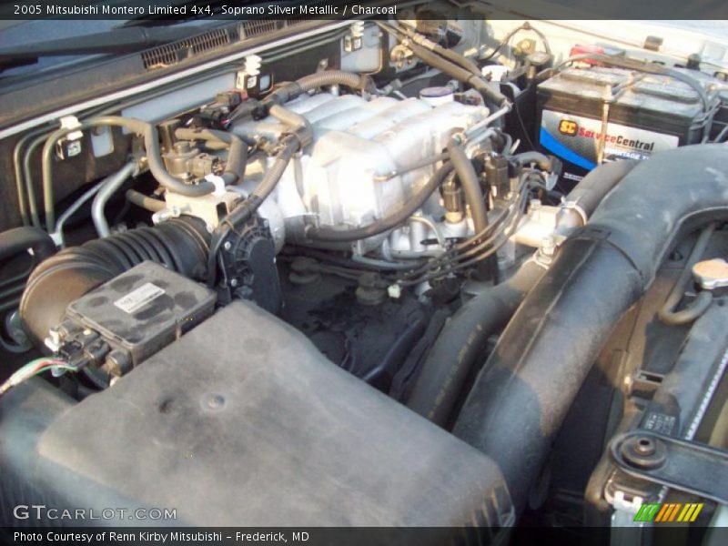Soprano Silver Metallic / Charcoal 2005 Mitsubishi Montero Limited 4x4