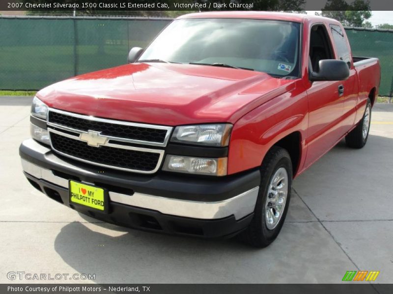 Victory Red / Dark Charcoal 2007 Chevrolet Silverado 1500 Classic LS Extended Cab