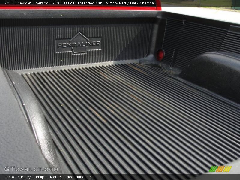 Victory Red / Dark Charcoal 2007 Chevrolet Silverado 1500 Classic LS Extended Cab