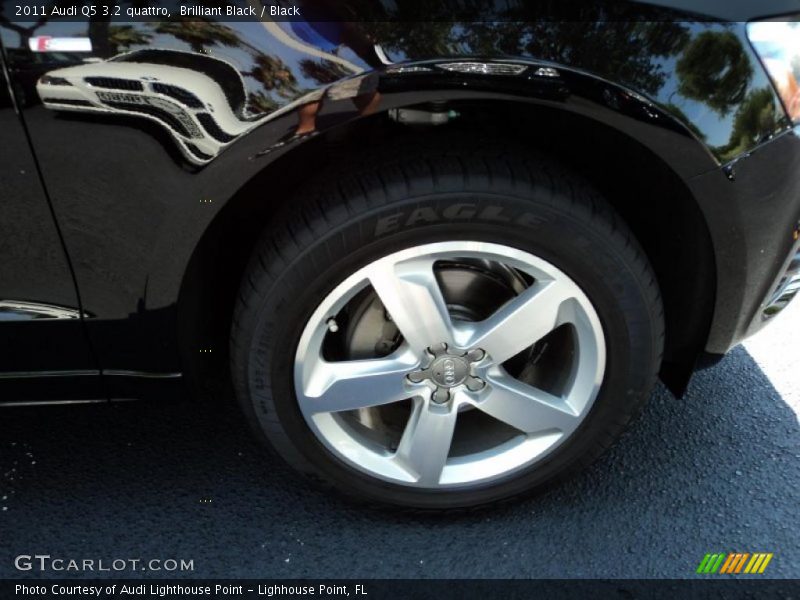 Brilliant Black / Black 2011 Audi Q5 3.2 quattro