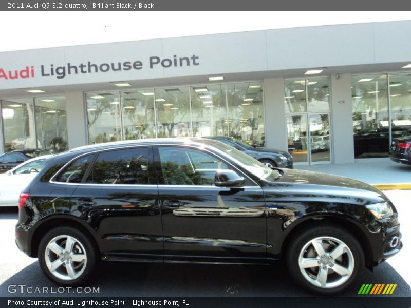 Brilliant Black / Black 2011 Audi Q5 3.2 quattro