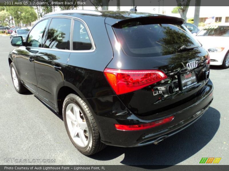 Brilliant Black / Black 2011 Audi Q5 3.2 quattro