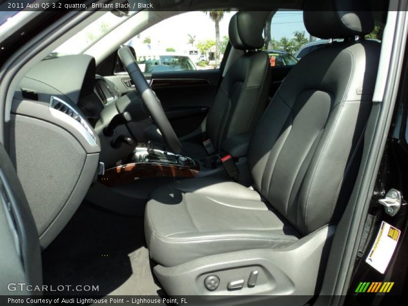 Brilliant Black / Black 2011 Audi Q5 3.2 quattro