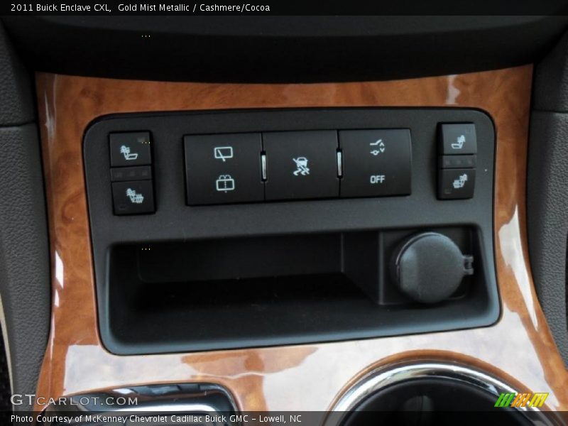 Gold Mist Metallic / Cashmere/Cocoa 2011 Buick Enclave CXL