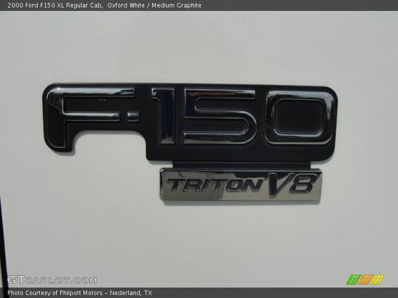  2000 F150 XL Regular Cab Logo