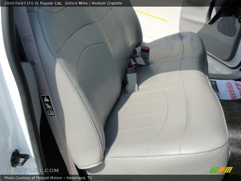 Oxford White / Medium Graphite 2000 Ford F150 XL Regular Cab