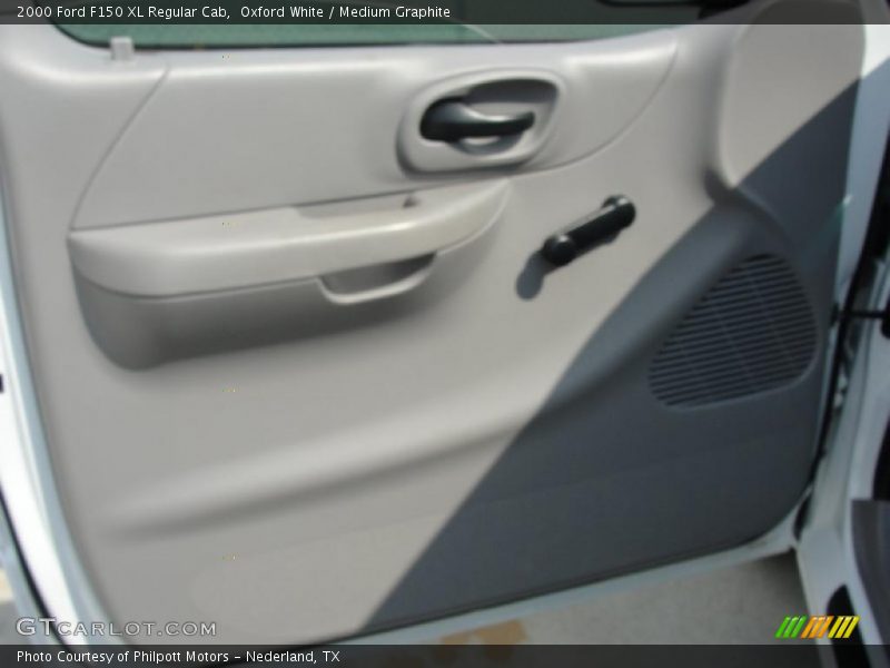 Oxford White / Medium Graphite 2000 Ford F150 XL Regular Cab