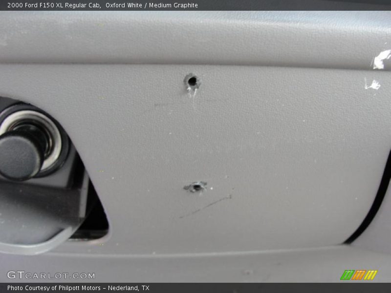 Oxford White / Medium Graphite 2000 Ford F150 XL Regular Cab