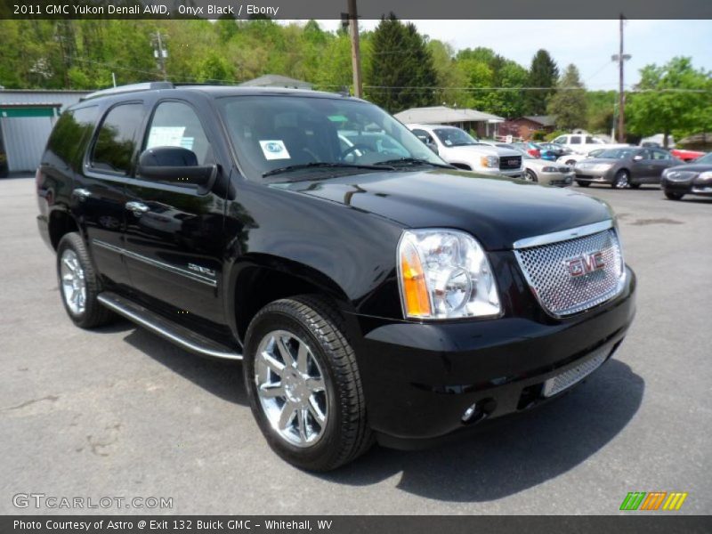 Onyx Black / Ebony 2011 GMC Yukon Denali AWD