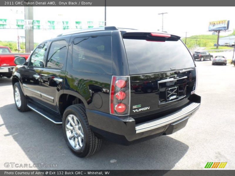 Onyx Black / Ebony 2011 GMC Yukon Denali AWD