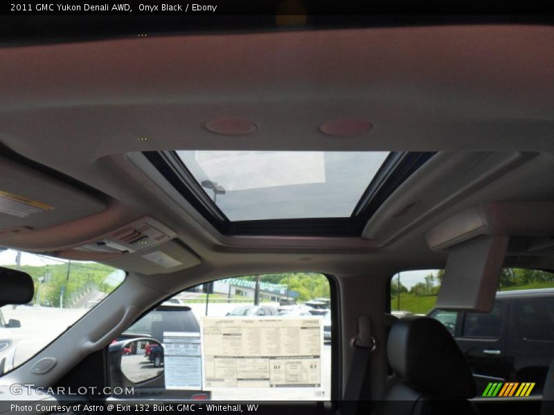 Onyx Black / Ebony 2011 GMC Yukon Denali AWD