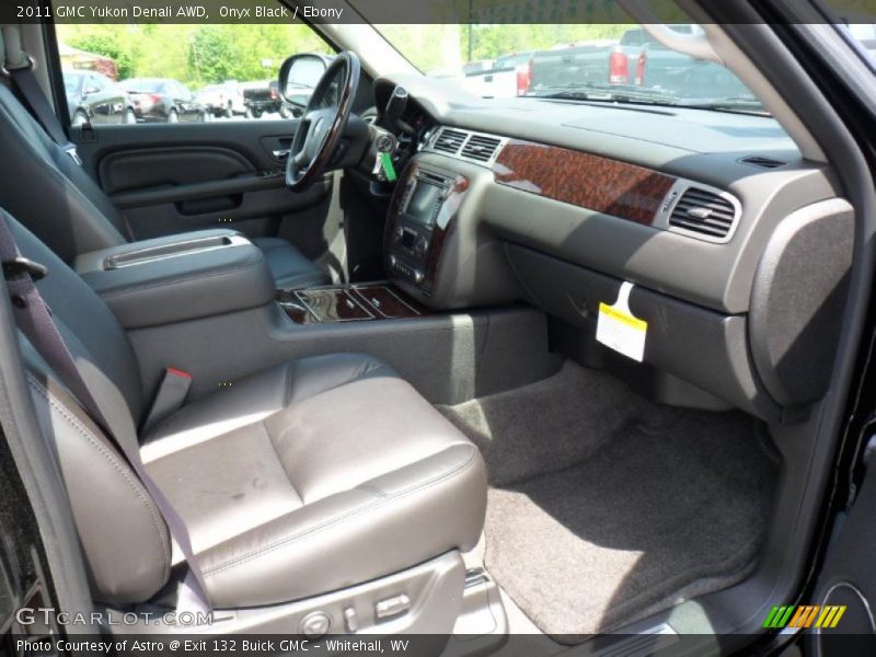 Onyx Black / Ebony 2011 GMC Yukon Denali AWD
