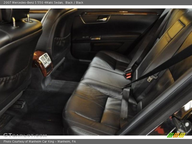 Black / Black 2007 Mercedes-Benz S 550 4Matic Sedan