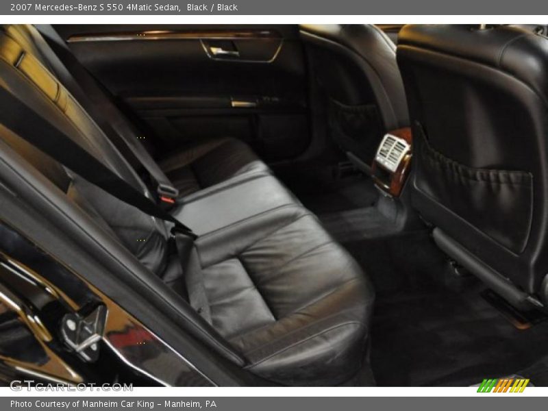 Black / Black 2007 Mercedes-Benz S 550 4Matic Sedan