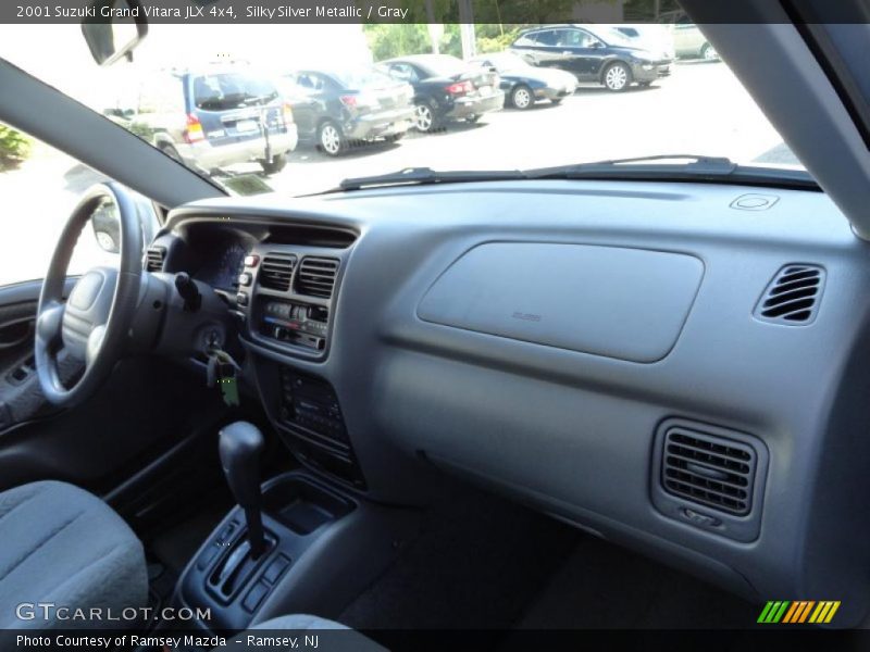 Silky Silver Metallic / Gray 2001 Suzuki Grand Vitara JLX 4x4