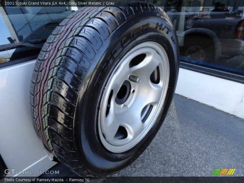 Silky Silver Metallic / Gray 2001 Suzuki Grand Vitara JLX 4x4